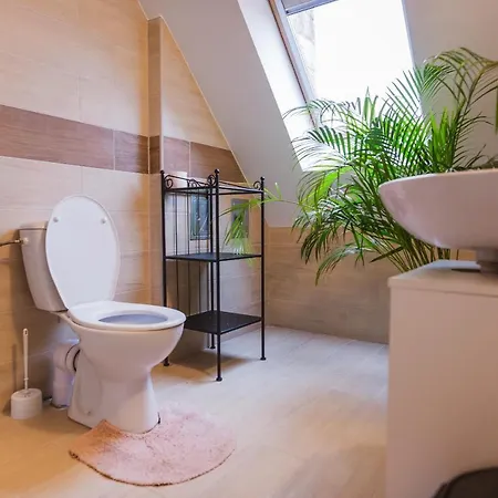 Rozsakert Vendeghaz Guest house