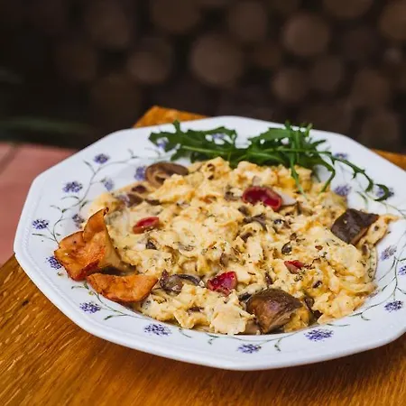Rozsakert Vendeghaz بيت ضيافة Romhány