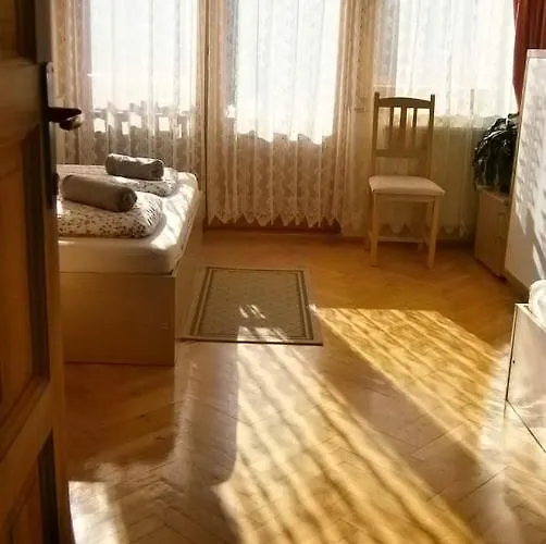 Rozsakert Vendeghaz