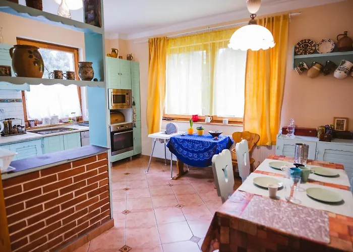 Rozsakert Vendeghaz بيت ضيافة Romhány