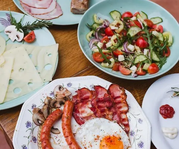 Rozsakert Vendeghaz بيت ضيافة