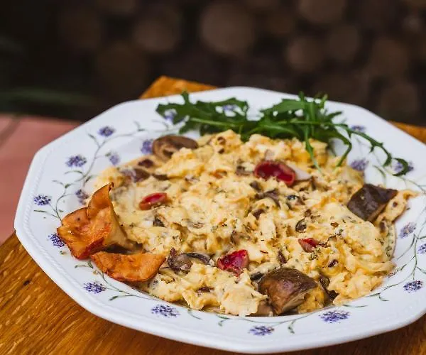 Rozsakert Vendeghaz بيت ضيافة Romhány
